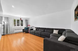 60-37 69th Pl, Maspeth, NY 11378 - Photo 16