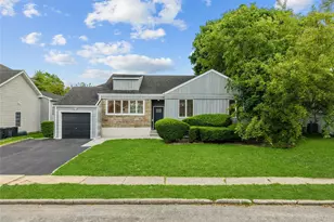 31 Cail Dr, East Rockaway, NY 11518 - Photo 2