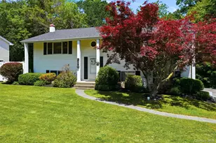 22 Kendell Dr, Wappingers Falls, NY 12590 - Photo 4