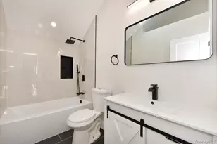 79 Columbus Blvd, Amityville, NY 11701 - Photo 14