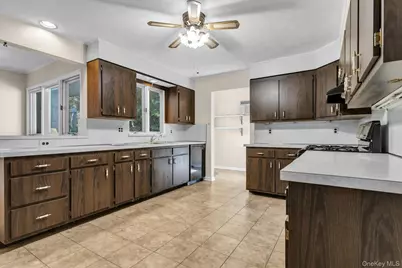 12 Violet Road, Bayville, NY 11709 - Photo 8