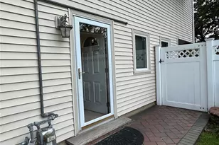12 Reed Dr, Deer Park, NY 11729 - Photo 2