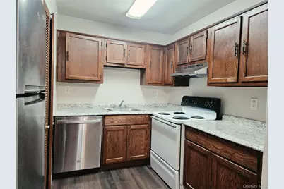 5 Independence Court #5A, Ridge, NY 11961 - Photo 4