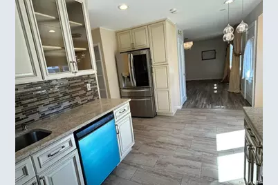 67 Emerson Avenue, Levittown, NY 11756 - Photo 6