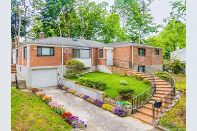 5 Bellingham Lane, Great Neck, NY 11023 - Photo 2