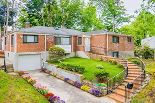 5 Bellingham Ln, Great Neck, NY 11023 - Photo 2