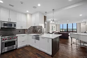 10 City Pl, White Plains, NY 10601 - Photo 4