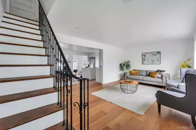 20 Howard Street, Hicksville, NY 11801 - Photo 4
