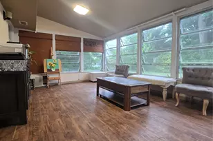 224 Ohio St, Hicksville, NY 11801 - Photo 8