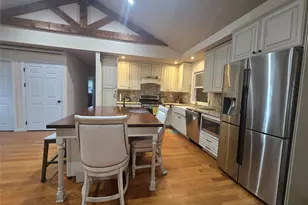 224 Ohio St, Hicksville, NY 11801 - Photo 6