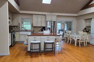 224 Ohio St, Hicksville, NY 11801 - Photo 4