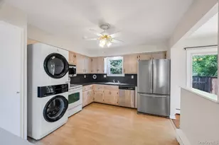 5 Linden Ave, Farmingdale, NY 11735 - Photo 10