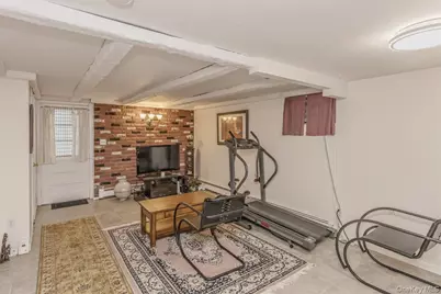 22 Wood Street, Lynbrook, NY 11563 - Photo 18