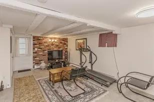 22 Wood St, Lynbrook, NY 11563 - Photo 18