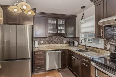 22 Wood Street, Lynbrook, NY 11563 - Photo 8