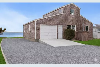 154 Shore Drive E, Amagansett, NY 11930 - Photo 2