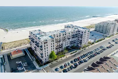100 W Broadway #4F, Long Beach, NY 11561 - Photo 2
