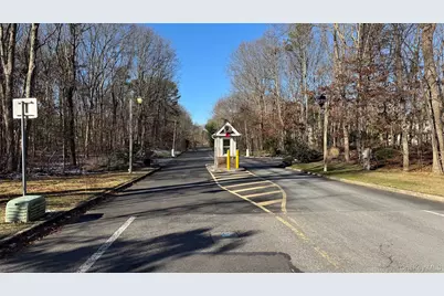 17 Stone Commons, Yaphank, NY 11980 - Photo 30
