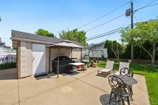 319 Rintin St, Franklin Square, NY 11010 - Photo 34