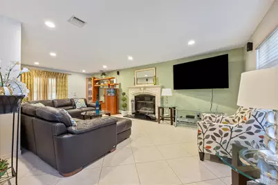319 Rintin Street, Franklin Square, NY 11010 - Photo 8