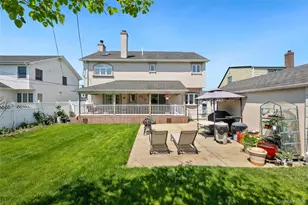 319 Rintin St, Franklin Square, NY 11010 - Photo 32