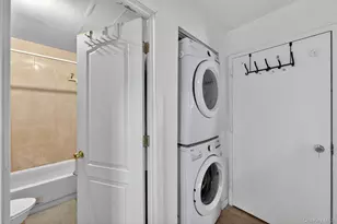 3241 Parkside Pl, Bronx, NY 10467 - Photo 12