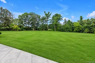 26 Bacon Rd, Old Westbury, NY 11568 - Photo 32