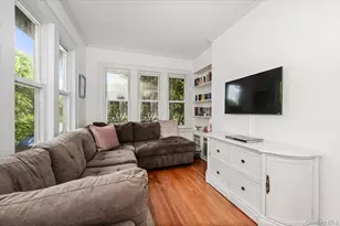 11 Demott Ave, Rockville Centre, NY 11570 - Photo 12