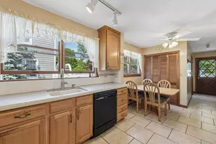 207 N Forest Ave, Rockville Centre, NY 11570 - Photo 12