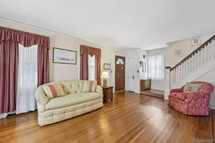 207 N Forest Ave, Rockville Centre, NY 11570 - Photo 2