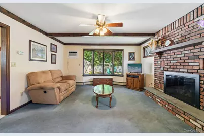 207 N Forest Avenue, Rockville Centre, NY 11570 - Photo 14