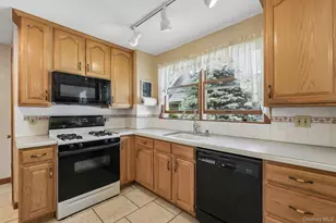 207 N Forest Ave, Rockville Centre, NY 11570 - Photo 10