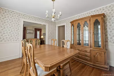 207 N Forest Avenue, Rockville Centre, NY 11570 - Photo 8