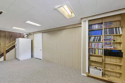 207 N Forest Avenue, Rockville Centre, NY 11570 - Photo 28