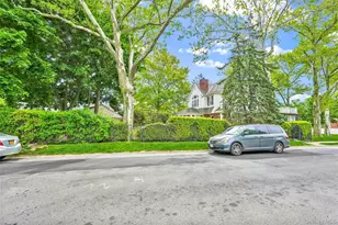 214-05 53rd Ave, Bayside, NY 11364 - Photo 4