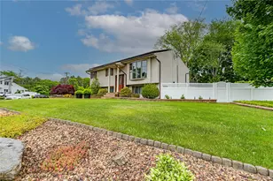 1603 Lad Ave, Medford, NY 11763 - Photo 4