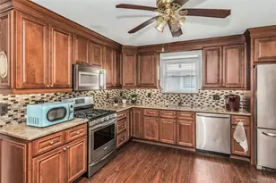 94 Union Pl, Lynbrook, NY 11563 - Photo 8