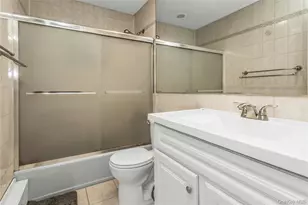 94 Union Pl, Lynbrook, NY 11563 - Photo 12