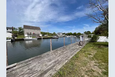 84 Boylan Lane, Blue Point, NY 11715 - Photo 6