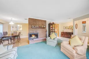190 Lake Dr, Copiague, NY 11726 - Photo 8