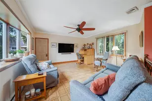 190 Lake Dr, Copiague, NY 11726 - Photo 10