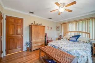 190 Lake Dr, Copiague, NY 11726 - Photo 14