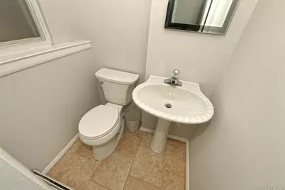 36 Lane Avenue, Plainview, NY 11803 - Photo 28