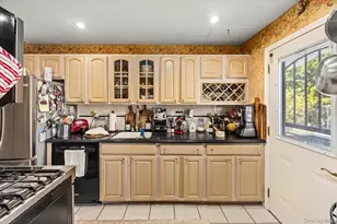 17-09 Starr St, Ridgewood, NY 11385 - Photo 12