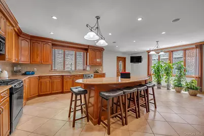 18042 Aberdeen Road, Jamaica, NY 11432 - Photo 10