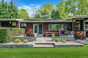 280 Deforest Rd N, Dix Hills, NY 11746 - Photo 34