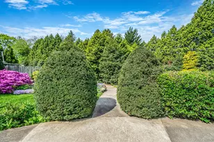 280 Deforest Rd N, Dix Hills, NY 11746 - Photo 12