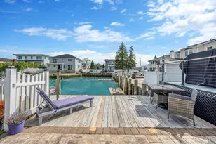 2 Sutton Pl, Massapequa, NY 11758 - Photo 38