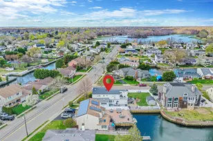 2 Sutton Pl, Massapequa, NY 11758 - Photo 48