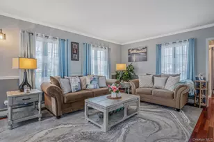 2 Sutton Pl, Massapequa, NY 11758 - Photo 14